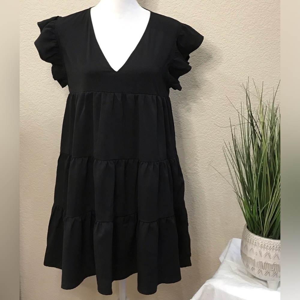 Entro black tiered flutter sleeve knee length dress pockets boho ruffle sz S
